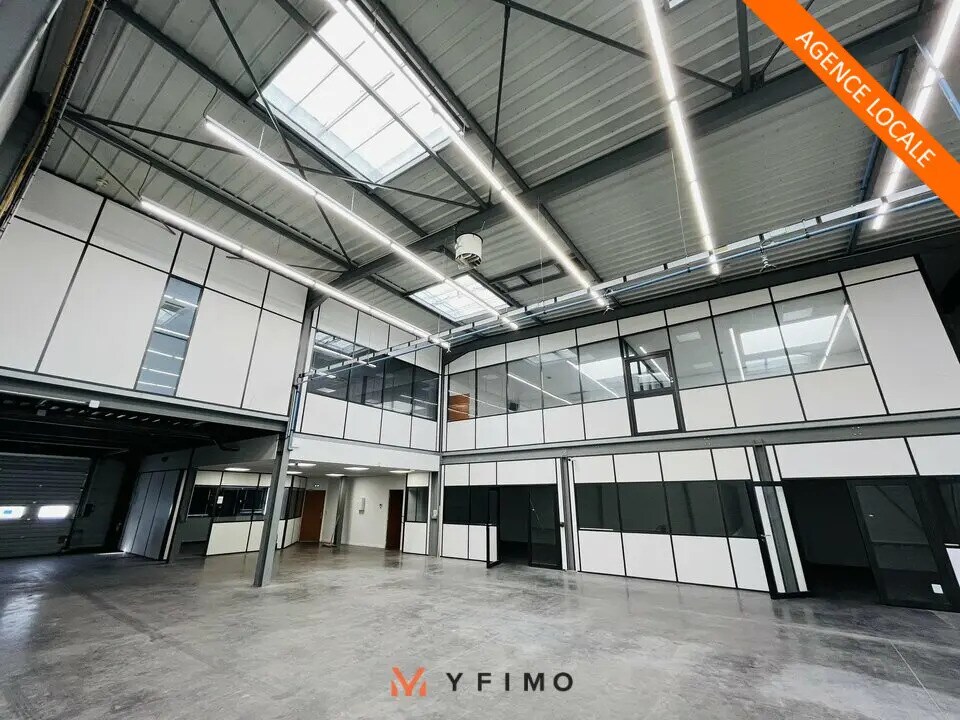 Flex in Poissy for lease Interior Photo- Image 1 of 7