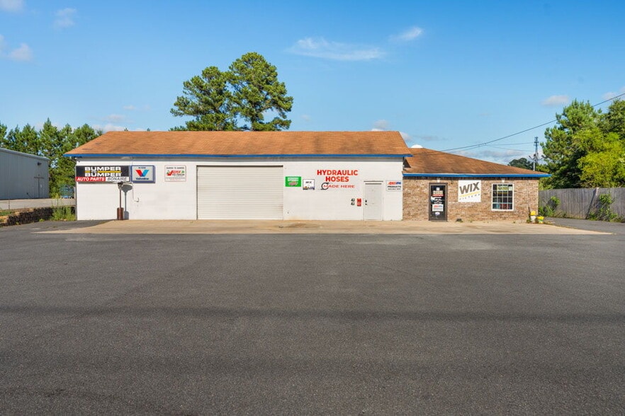 494 GA Highway 247 S, Bonaire, GA for sale - Primary Photo - Image 1 of 13