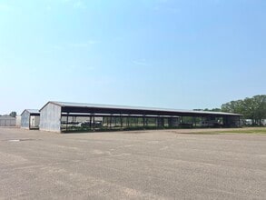 609 13th Ave NE, Little Falls, MN for lease Building Photo- Image 2 of 3