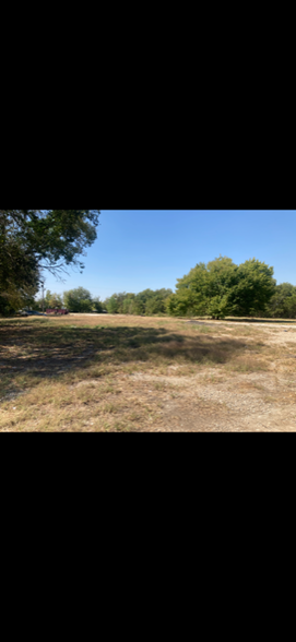 1522 W Sam Rayburn Dr, Bonham, TX for sale - Building Photo - Image 3 of 11