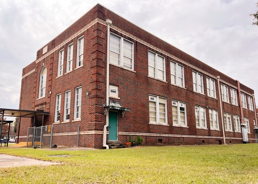 401 n kerley ave, Oil City, LA for sale - Building Photo - Image 3 of 6