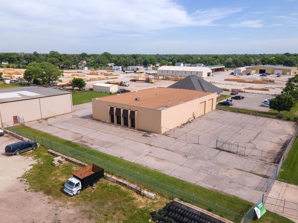 1630 S St Clair St, Wichita, KS for lease Building Photo- Image 1 of 9