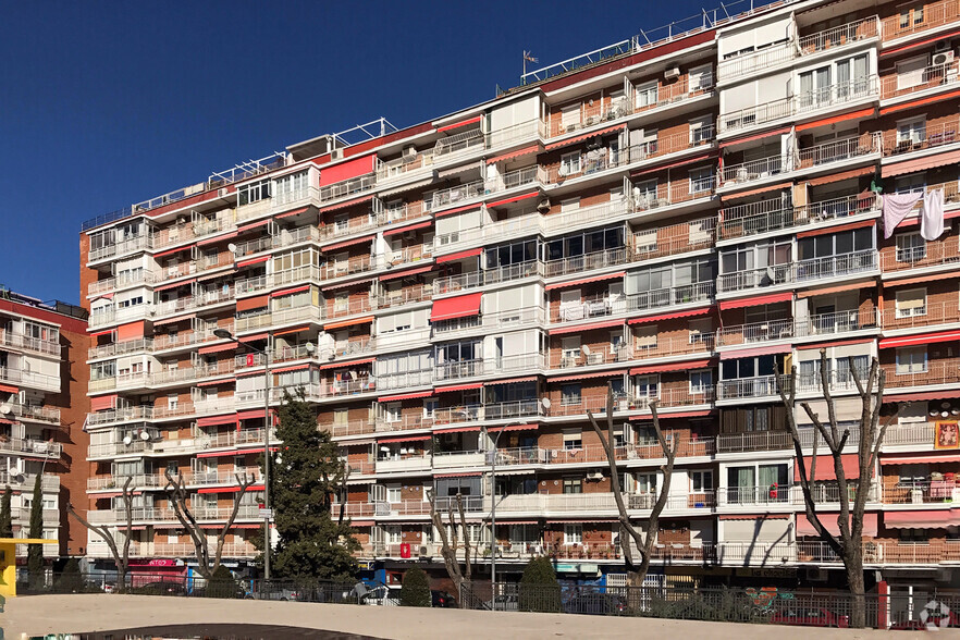 Plaza de Pontevedra, 2, Alcorcón, Madrid for sale - Building Photo - Image 1 of 2