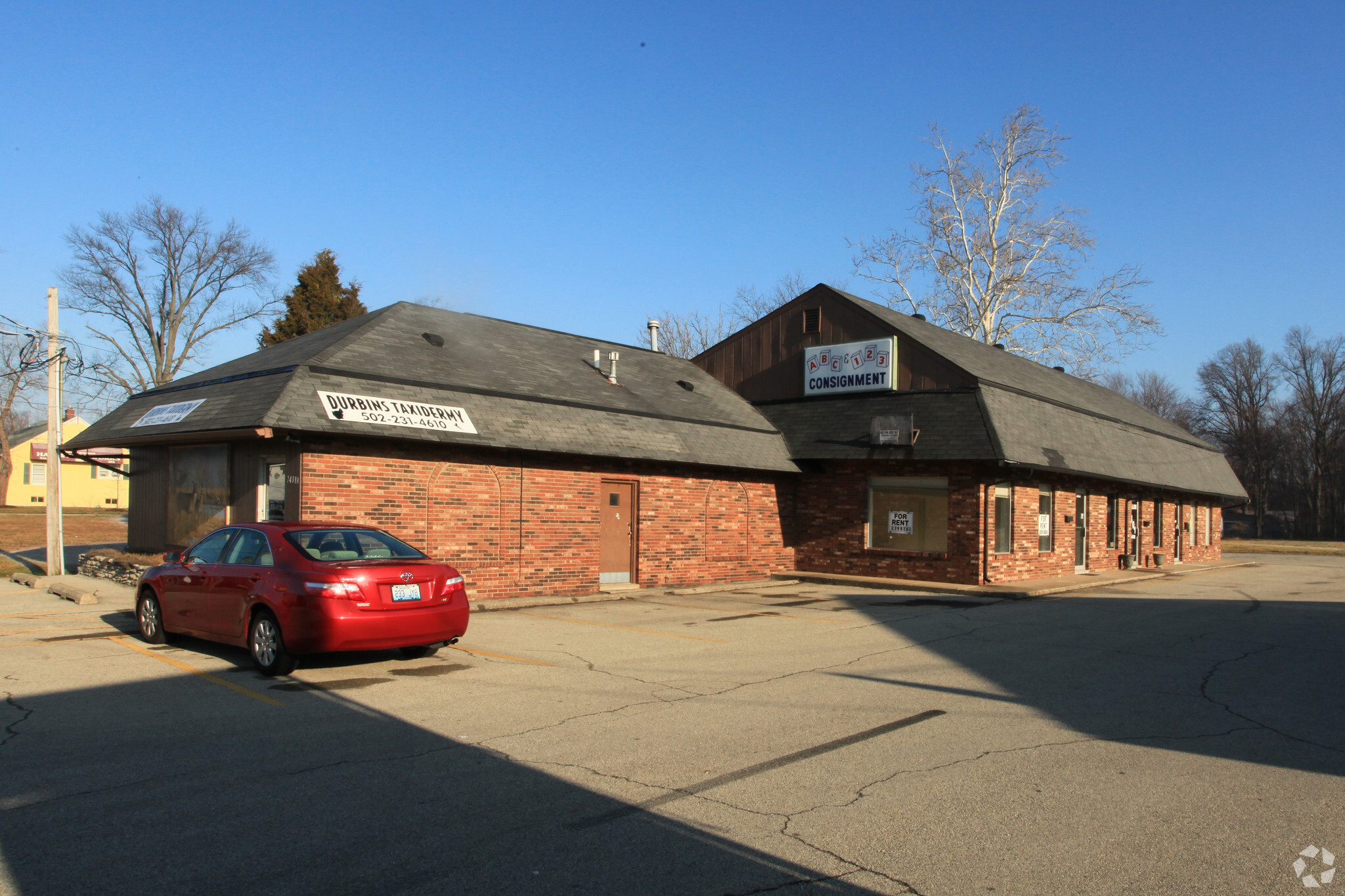 7401 Fegenbush Ln, Louisville, KY for lease Primary Photo- Image 1 of 3