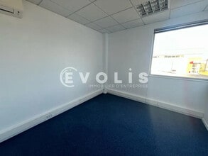 916 Rue De La Craz, Dagneux for lease Interior Photo- Image 2 of 2