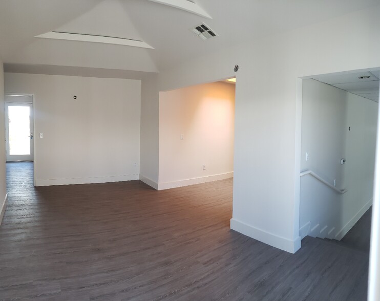 10825 Washington Blvd, Culver City, CA for lease - Interior Photo - Image 3 of 21