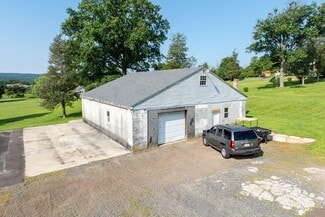 More details for 131 Squirrel Hollow Rd, Douglassville, PA - Retail for Sale