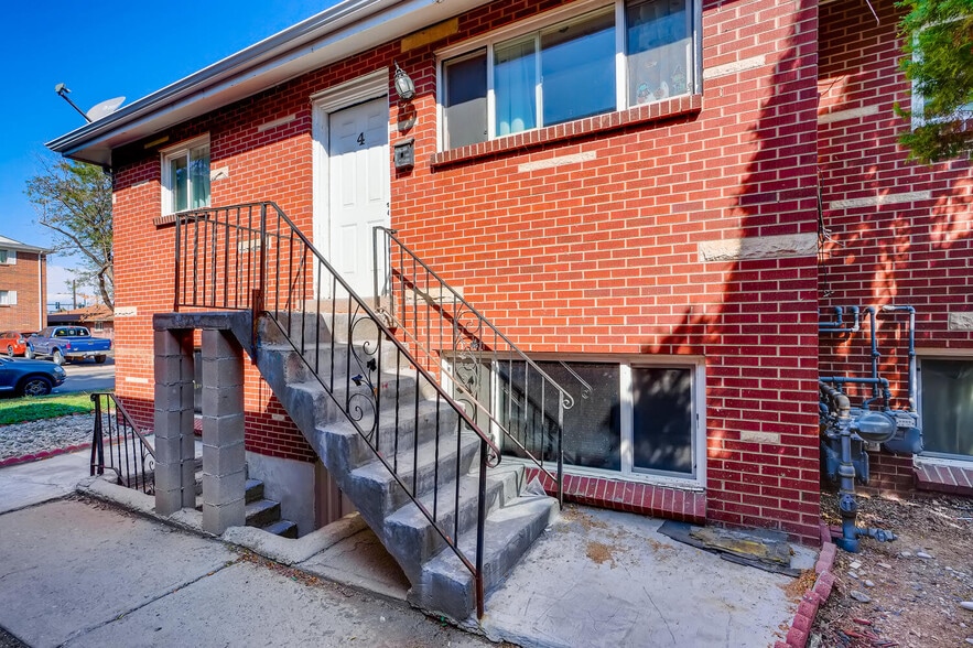 1996 Akron St, Aurora, CO for sale - Building Photo - Image 1 of 12