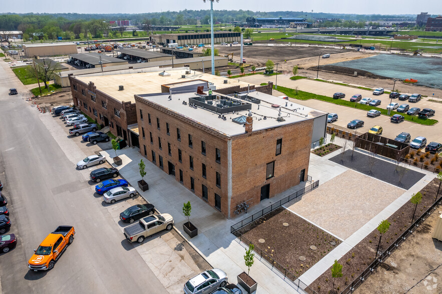 112 SE 4th St, Des Moines, IA for lease - Aerial - Image 3 of 5