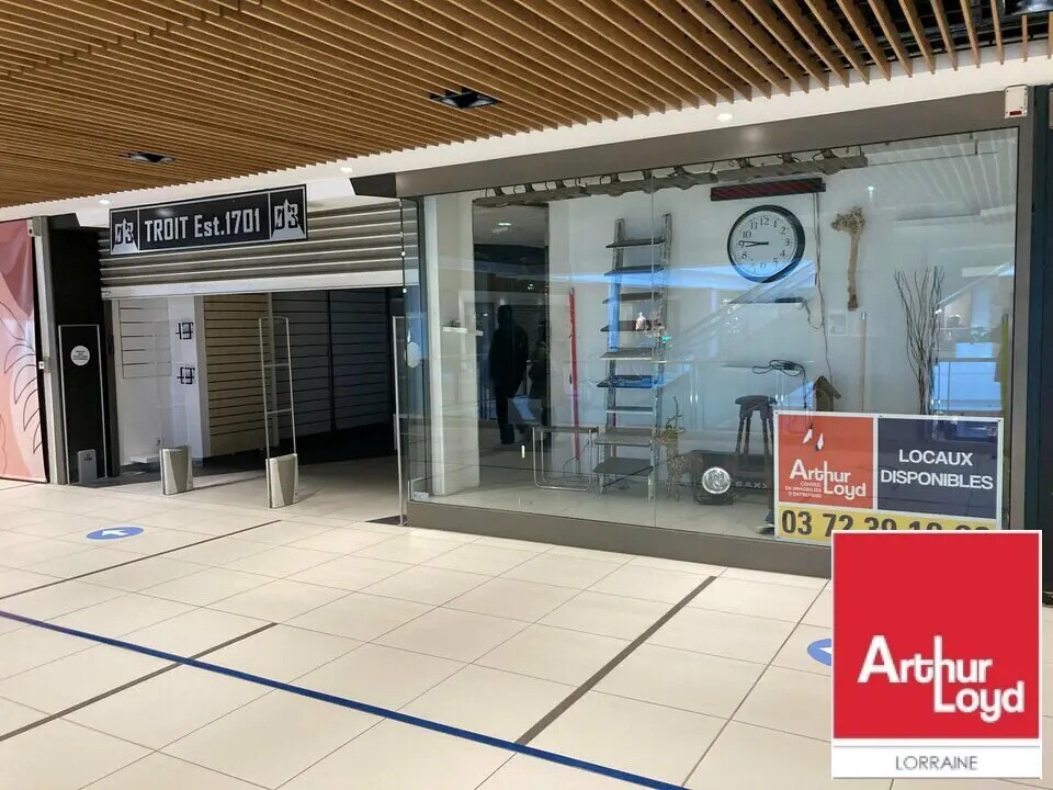 Retail in Metz for sale Lobby- Image 1 of 4