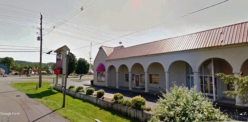 3270 Parkway, Pigeon Forge, TN for sale Building Photo- Image 1 of 1