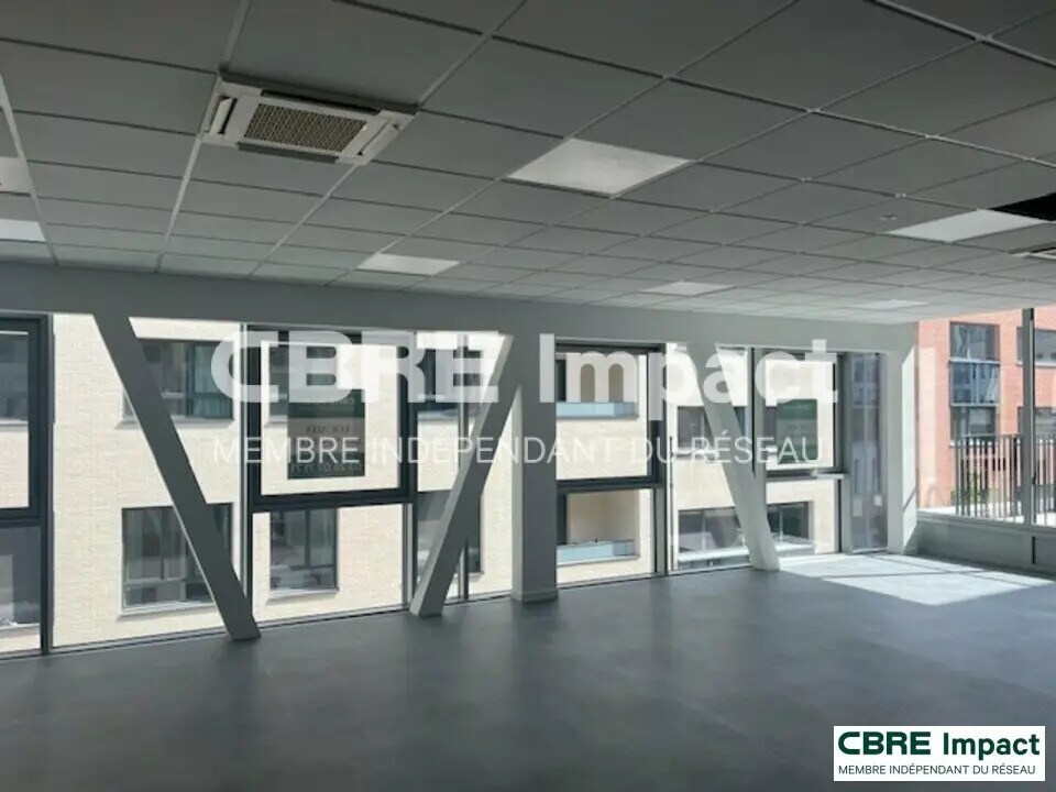 Location Bureaux 158 m² - Photo 1