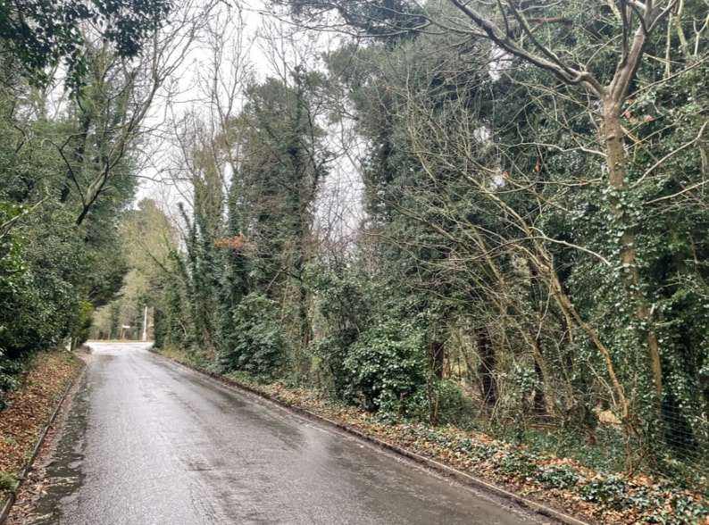 8 Caring Ln, Maidstone for sale - Primary Photo - Image 1 of 1