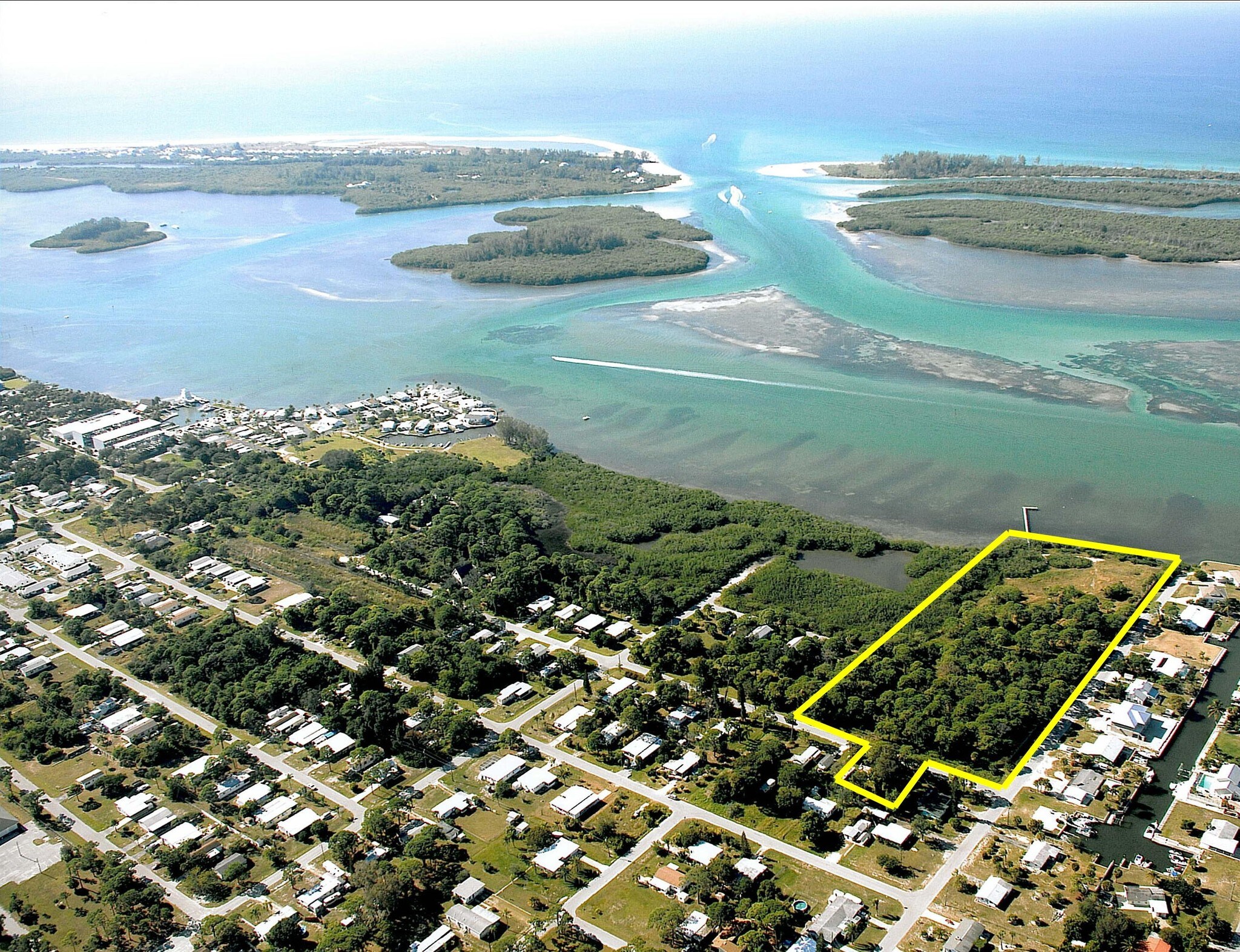 2820 Waterside Dr, Englewood, FL for sale Primary Photo- Image 1 of 1