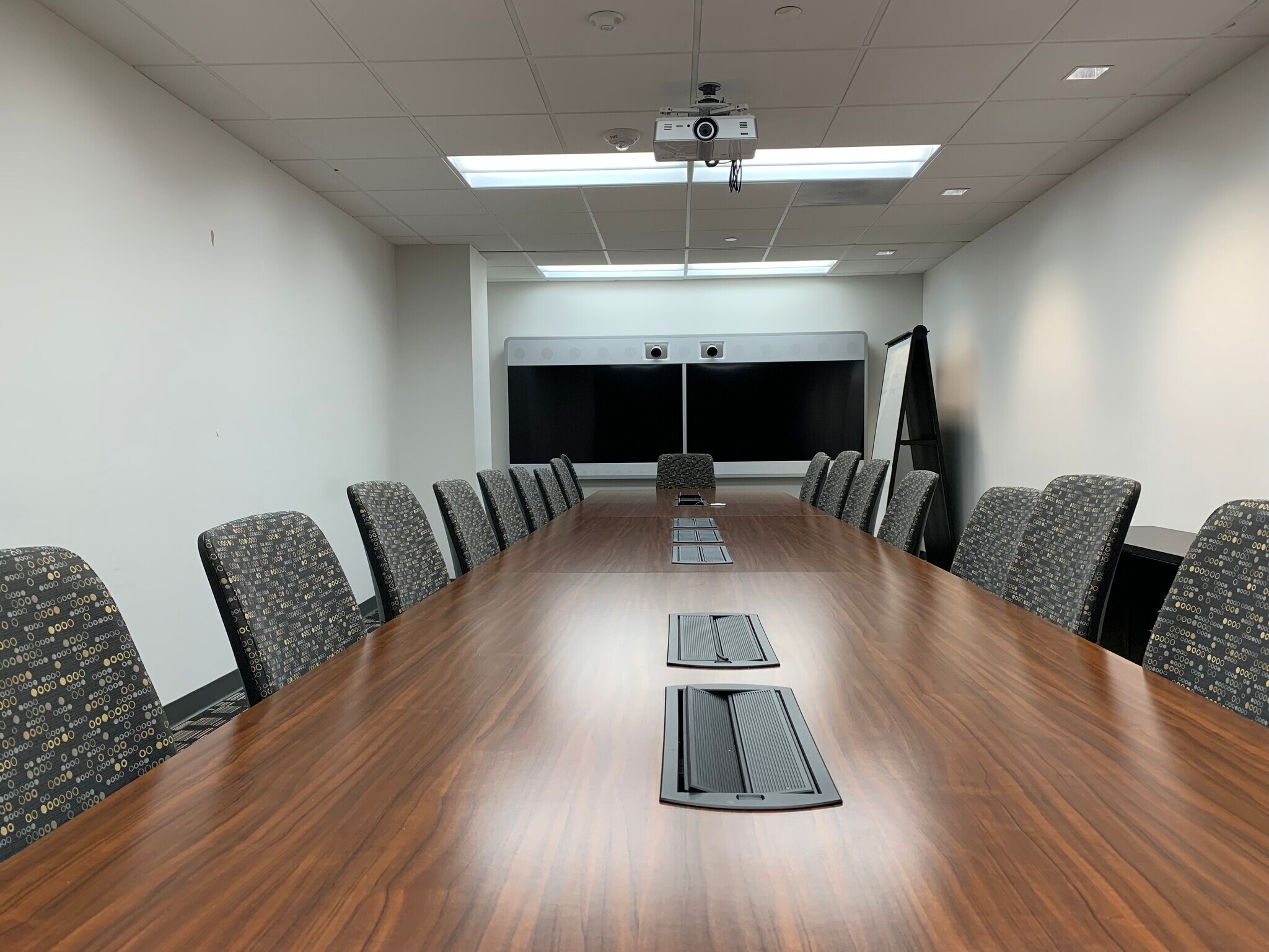 300 Galleria Officentre, Southfield, MI for lease Interior Photo- Image 1 of 3