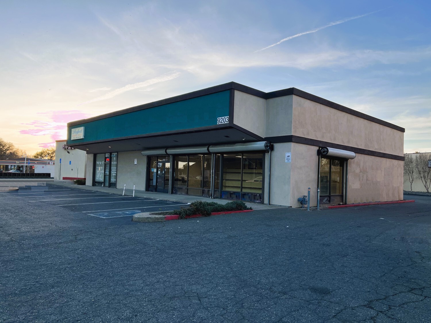 9203 Folsom Blvd, Sacramento, CA for lease Building Photo- Image 1 of 4