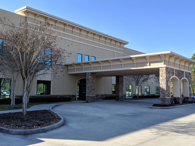 22751 Professional Dr, Kingwood, TX for lease - Building Photo - Image 1 of 6