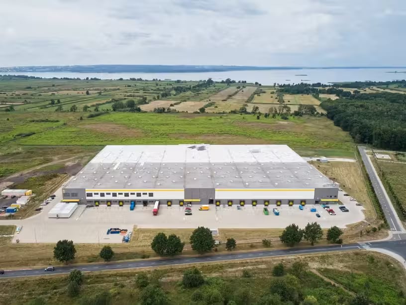  for lease Building Photo- Image 1 of 10