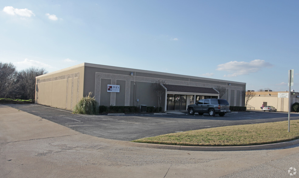 3108 Pleasant Valley Ln, Arlington, TX for lease - Building Photo - Image 2 of 4