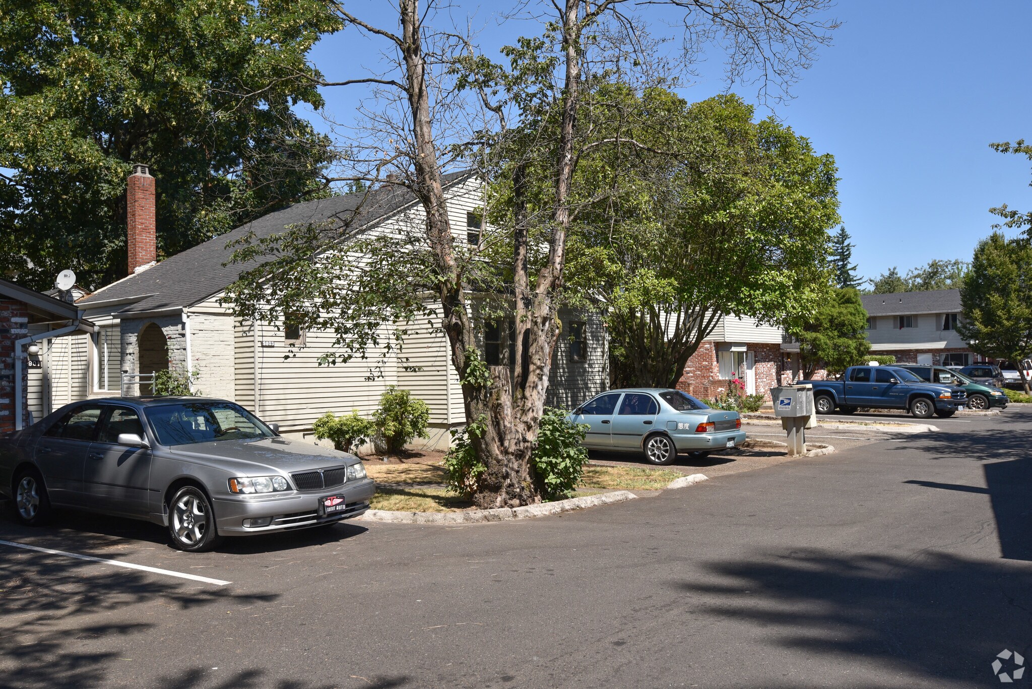 9801 NE Glisan St, Portland, OR for sale Primary Photo- Image 1 of 1