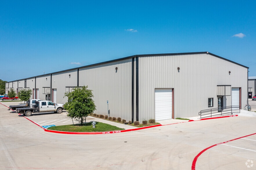 3488 E Long Ave, Fort Worth, TX for lease - Building Photo - Image 1 of 6