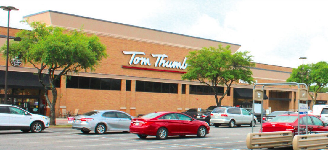 819 W Arapaho Rd, Richardson, TX 75080 Arapaho Village