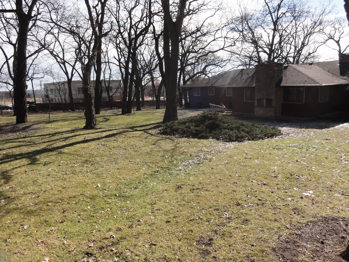 6404 Cottage Grove Rd, Madison, WI 53718