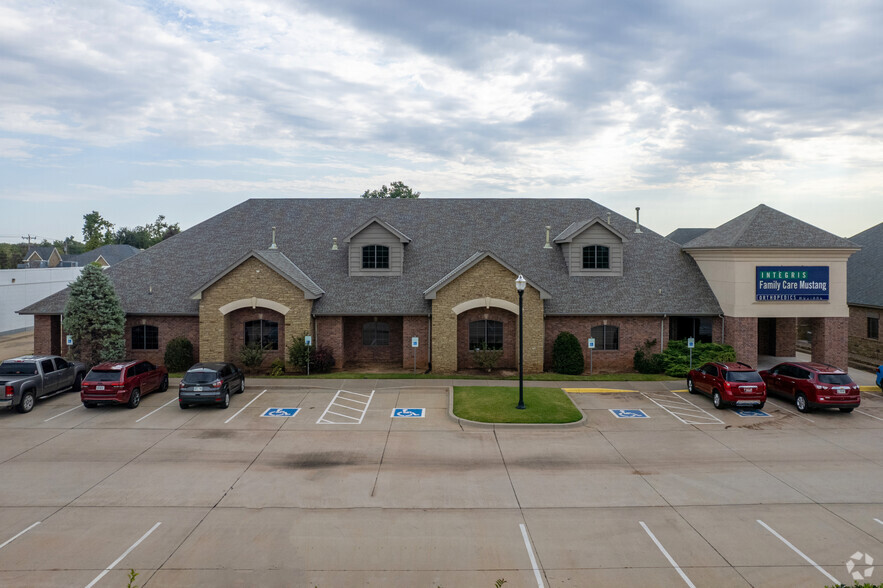 1468 N Mustang Rd, Mustang, OK for sale - Building Photo - Image 2 of 28