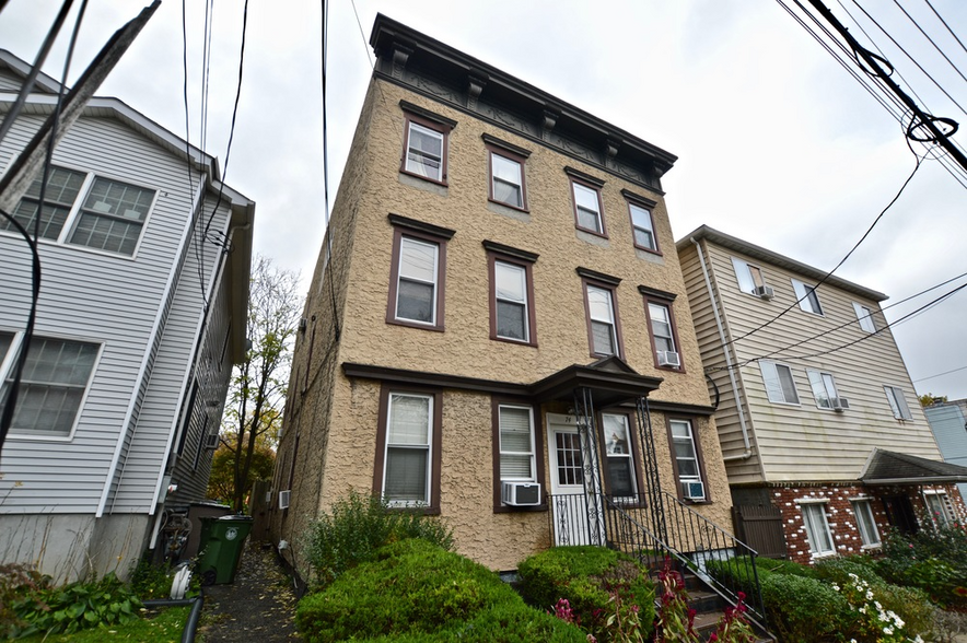 74 Wildey St, Tarrytown, NY for sale - Building Photo - Image 1 of 1