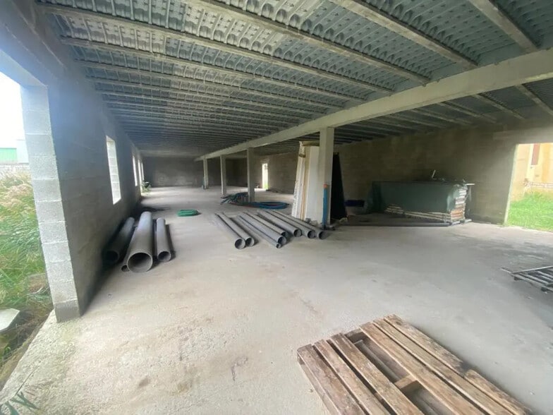 Flex in Saint-Mitre-les-Remparts for sale - Interior Photo - Image 1 of 4