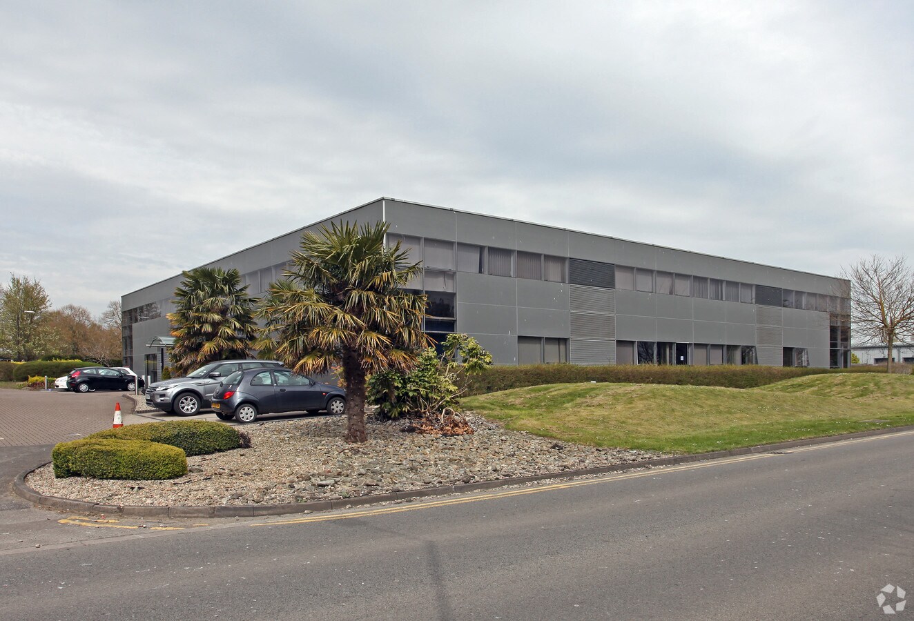 2 Kembrey Park, Swindon, SN2 8UY Mulberry