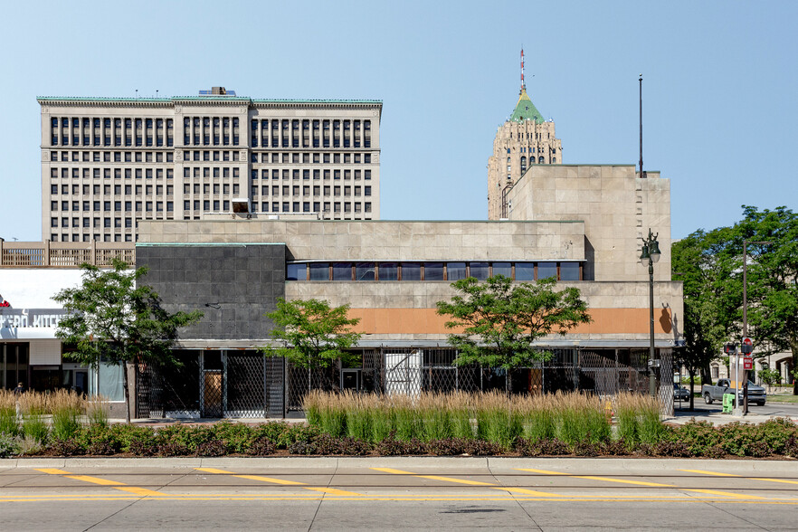 6561-6565 W Woodward Ave, Detroit, MI for sale - Building Photo - Image 1 of 1