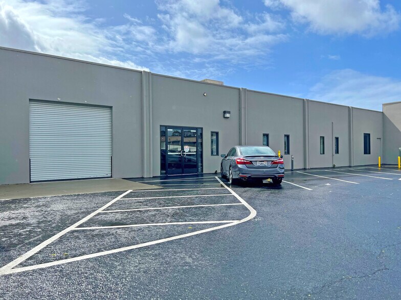 63006370 Hollister Ave, Goleta, CA 93117 Industrial/R&D/Office at