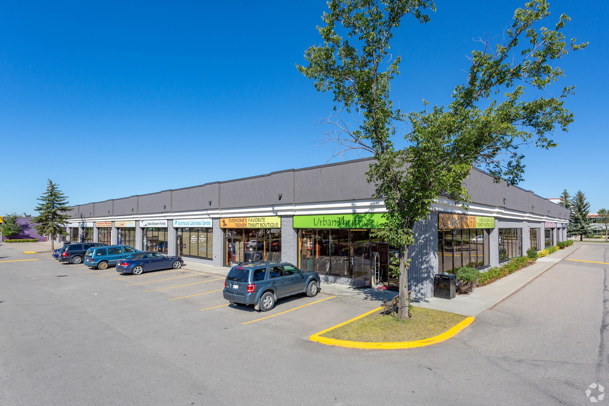 3434 34 Ave NE, Calgary, AB for sale Primary Photo- Image 1 of 1