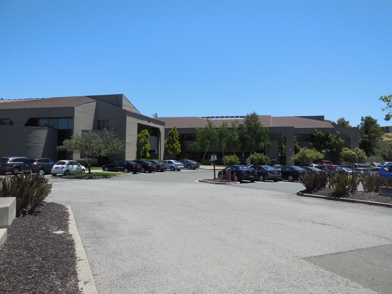 3220 Blume Dr, Richmond, CA for lease - Building Photo - Image 3 of 24