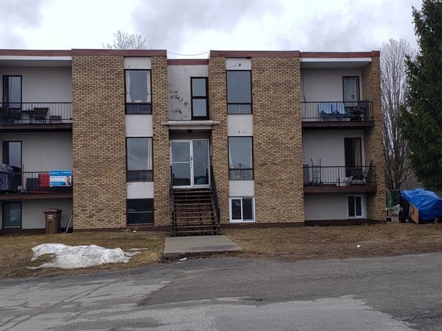 92 Rue Legaré, Ste-Agathe-des-Monts, QC for sale Primary Photo- Image 1 of 1