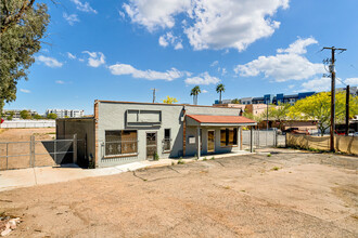 1219 S McClintock Dr, Tempe, AZ for lease Building Photo- Image 2 of 5