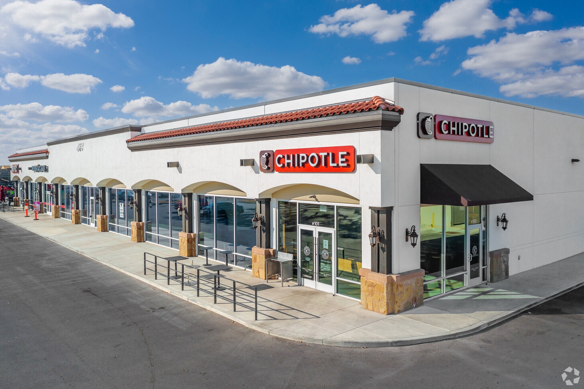 415 W Loop 1604 S, San Antonio, TX 78245 The Shops at Dove Creek