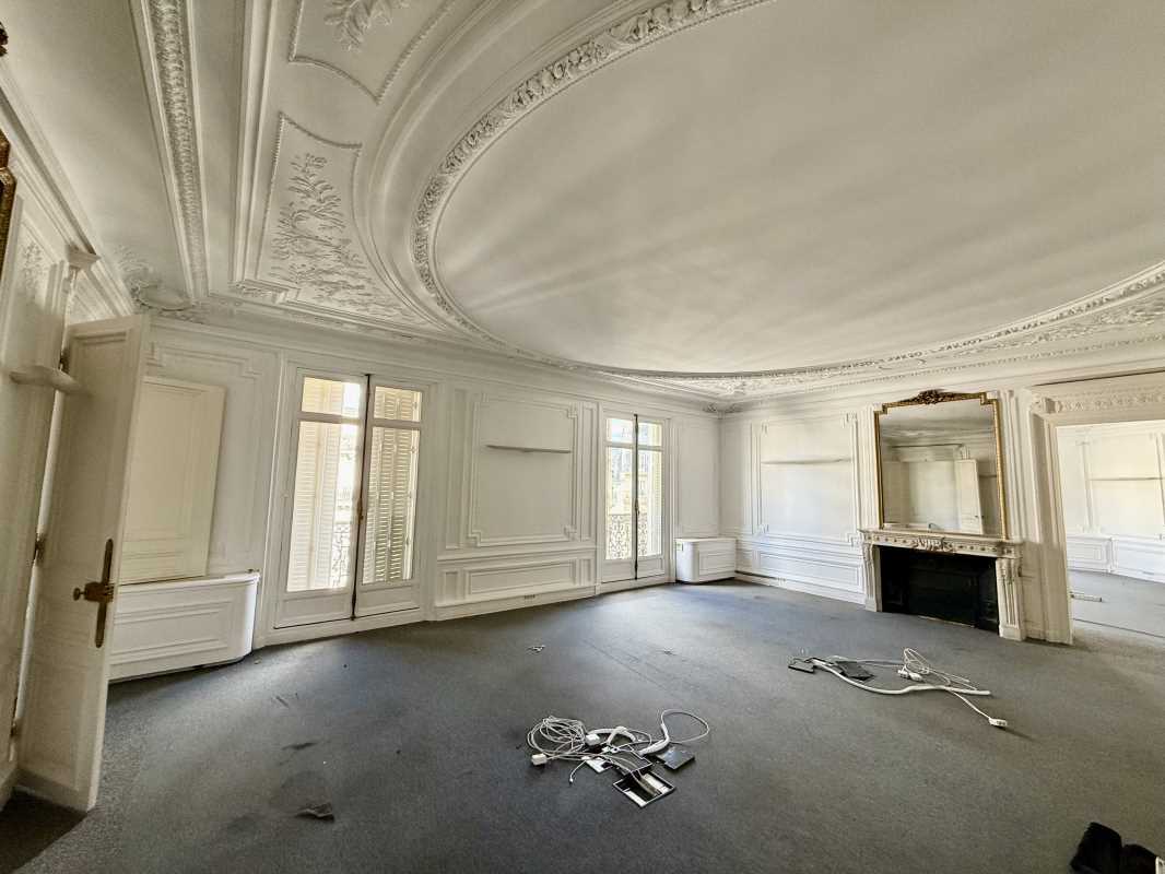 5 Avenue De L'Opera, Paris for lease Interior Photo- Image 1 of 10