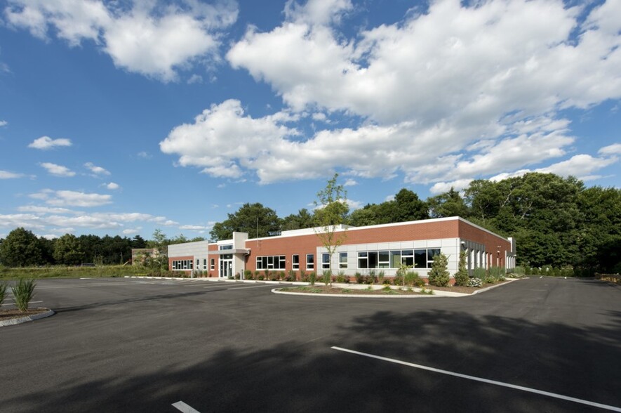 100 Industrial Park Rd, Taunton, MA for sale - Building Photo - Image 1 of 1