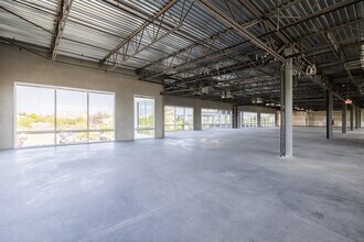 4100 W Chandler Blvd, Chandler, AZ for lease Interior Photo- Image 2 of 2