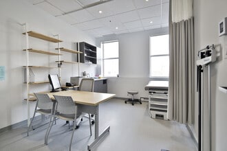 3964-3968 Rue Notre-Dame O, Montréal, QC for lease Building Photo- Image 2 of 4