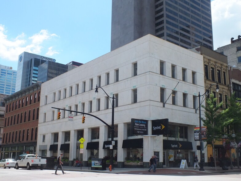 11 E Gay St, Columbus, OH for lease - Building Photo - Image 1 of 2