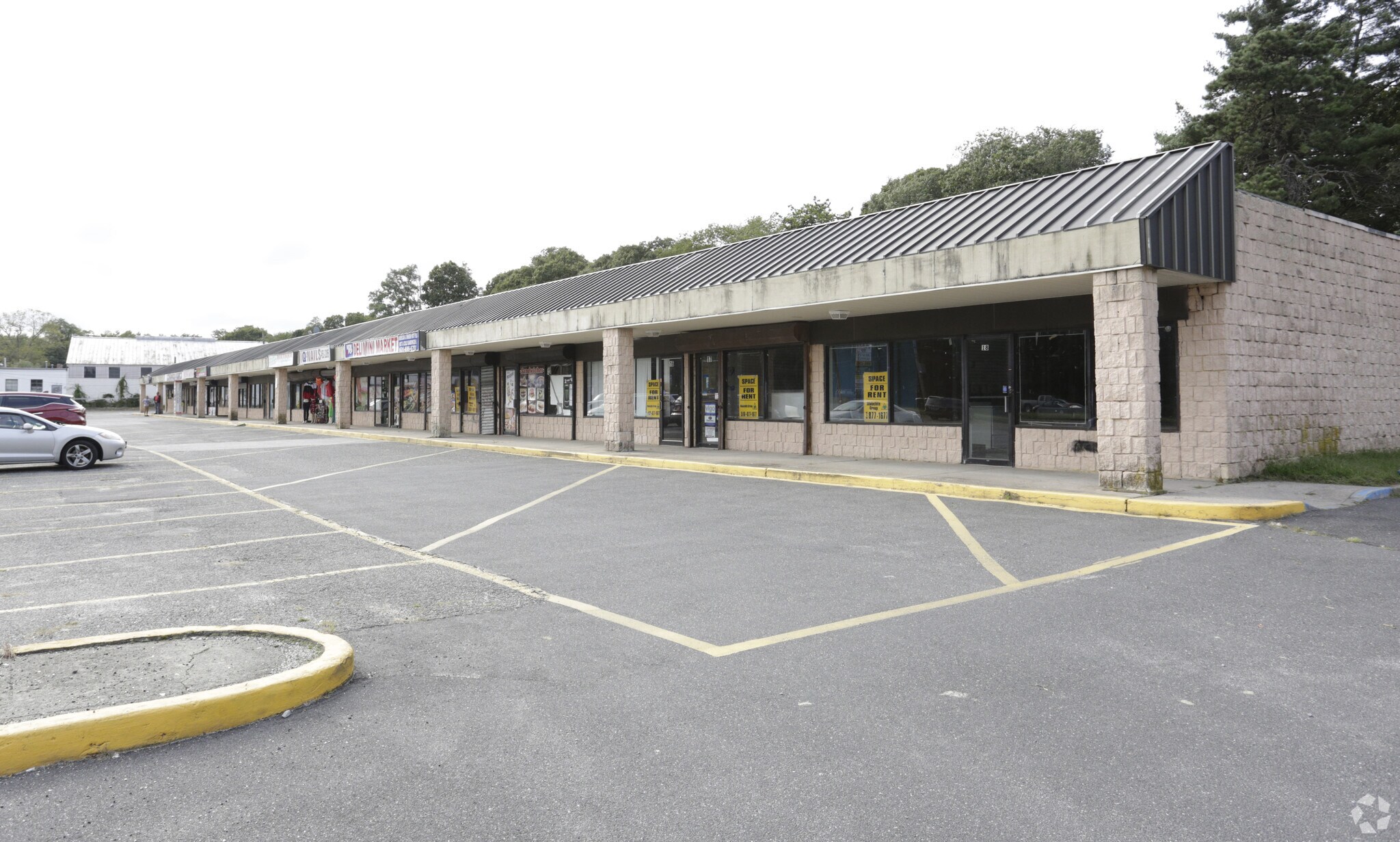 99 Middle Country Rd, Coram, NY for sale Primary Photo- Image 1 of 1