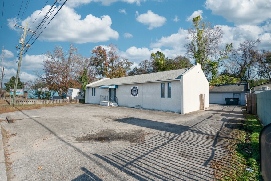 4930 Rivers Ave, North Charleston, SC for sale - Building Photo - Image 1 of 1