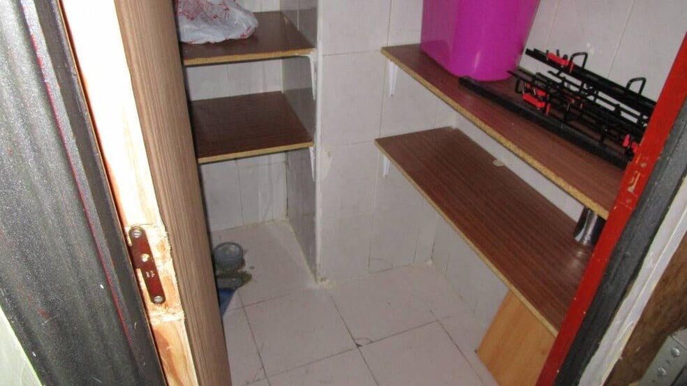 Retail in Salamanca for lease - Building Photo - Image 3 of 7