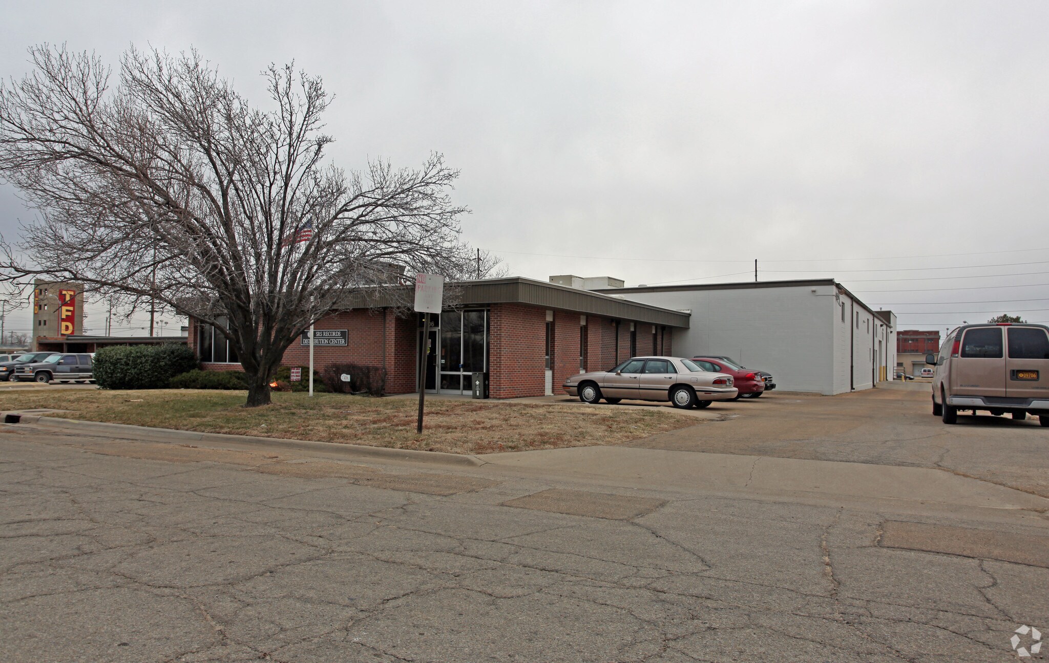 406 SE Jefferson St, Topeka, KS for sale Primary Photo- Image 1 of 1