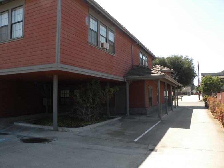 235 E Clark Ave, Orcutt, CA for lease - Building Photo - Image 3 of 17