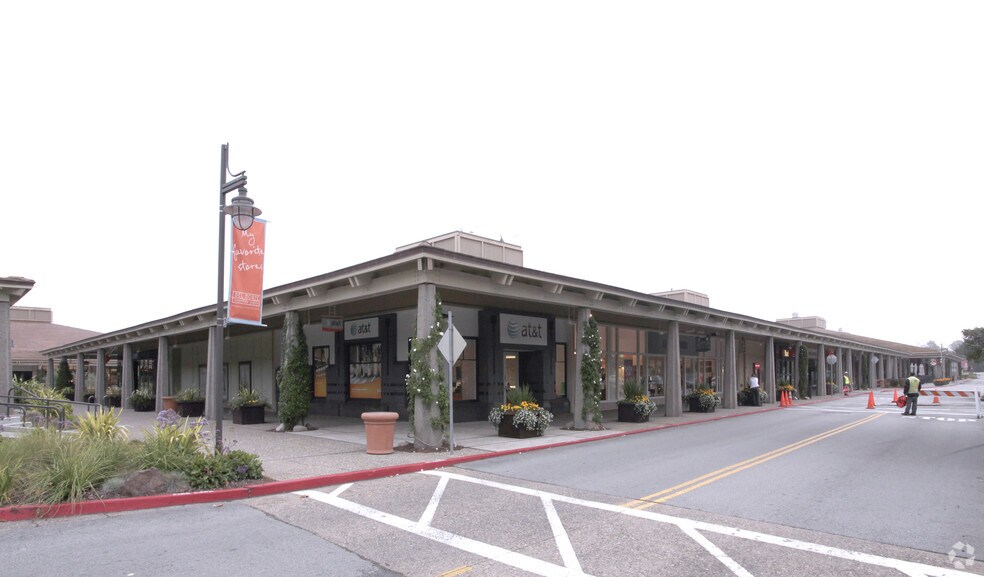 1410 Del Monte Ctr, Monterey, CA 93940