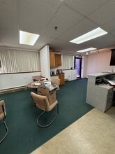 2221 5th Ave, Ronkonkoma, NY for lease Interior Photo- Image 2 of 4